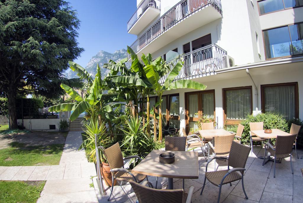 Hotel Bristol Riva del Garda Exterior photo