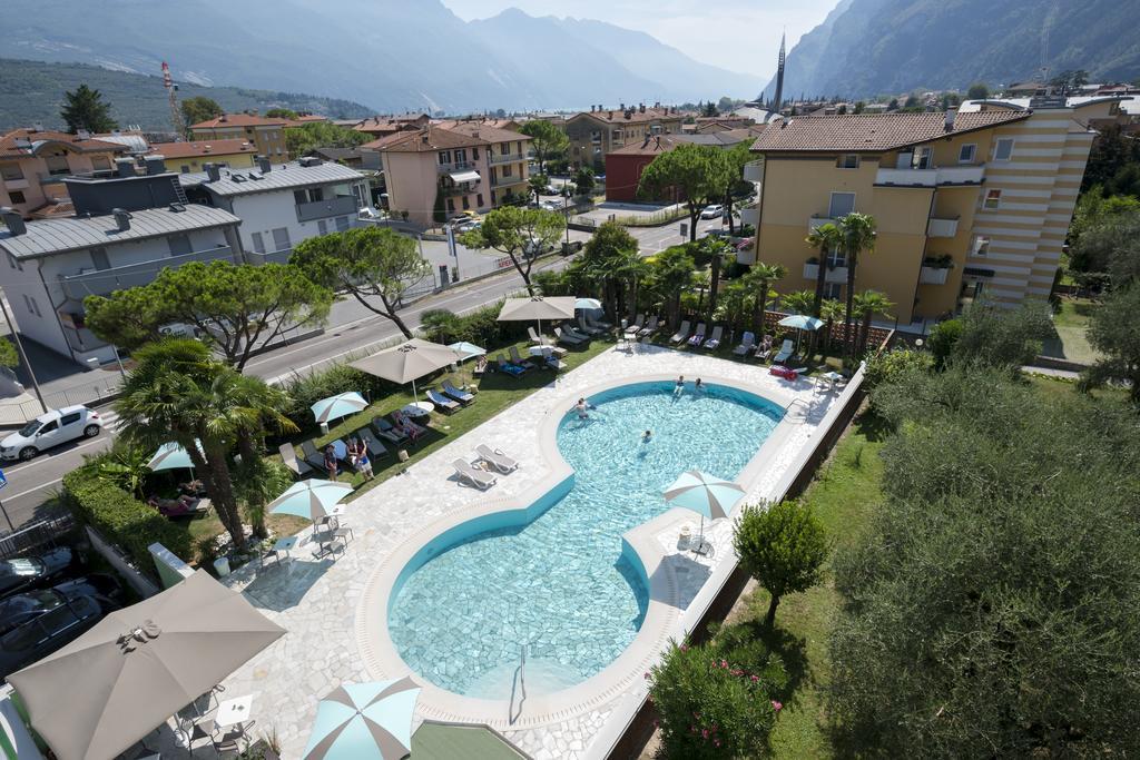 Hotel Bristol Riva del Garda Exterior photo