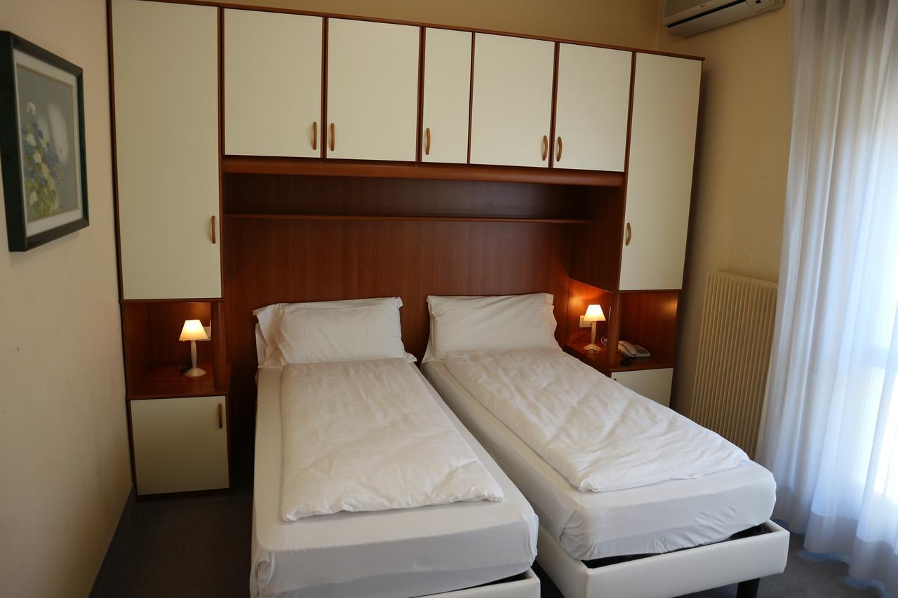 Hotel Bristol Riva del Garda Exterior photo